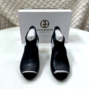 Giani Bernini black heels